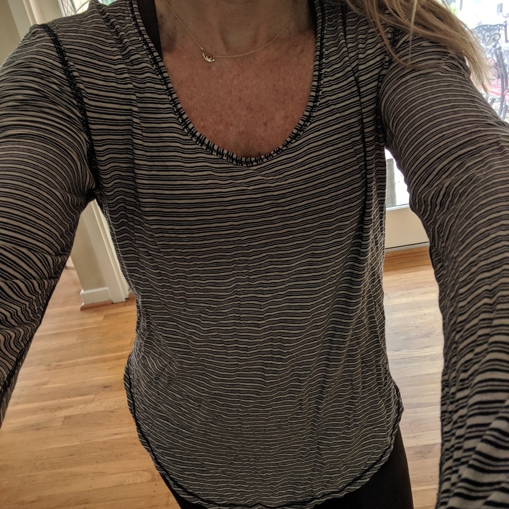 Lululemon loungewear top size 8-Medium